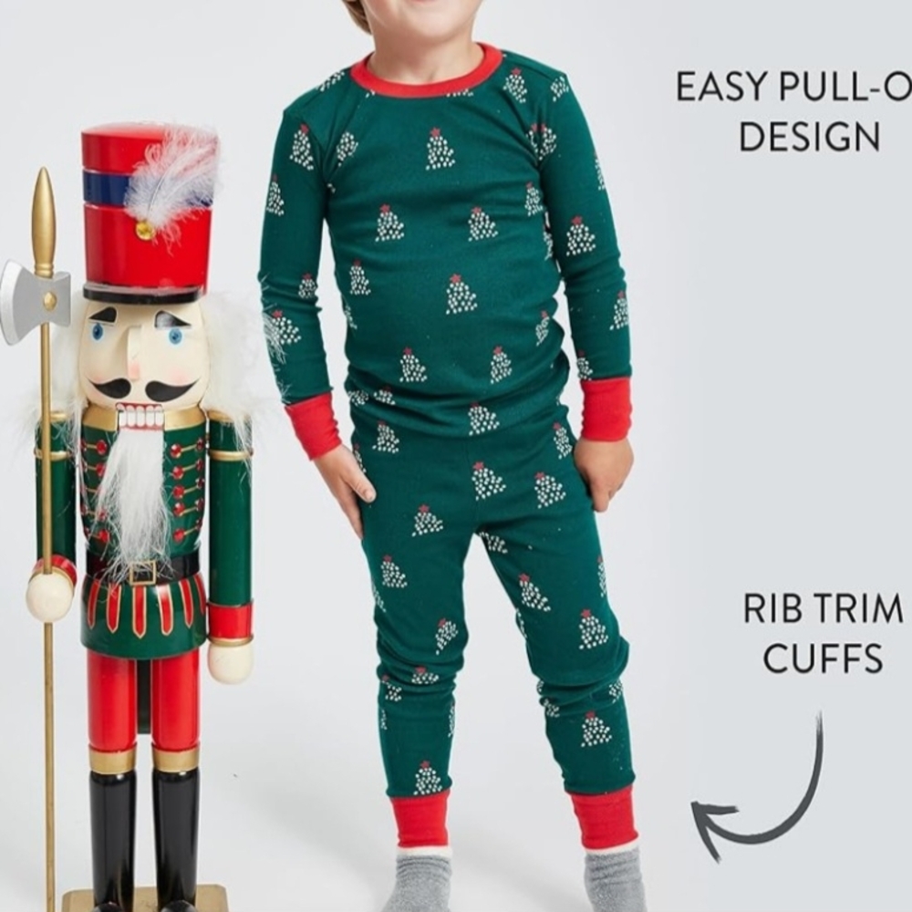 Honest Green Kids Pajamas with Red Trim Size M/12
